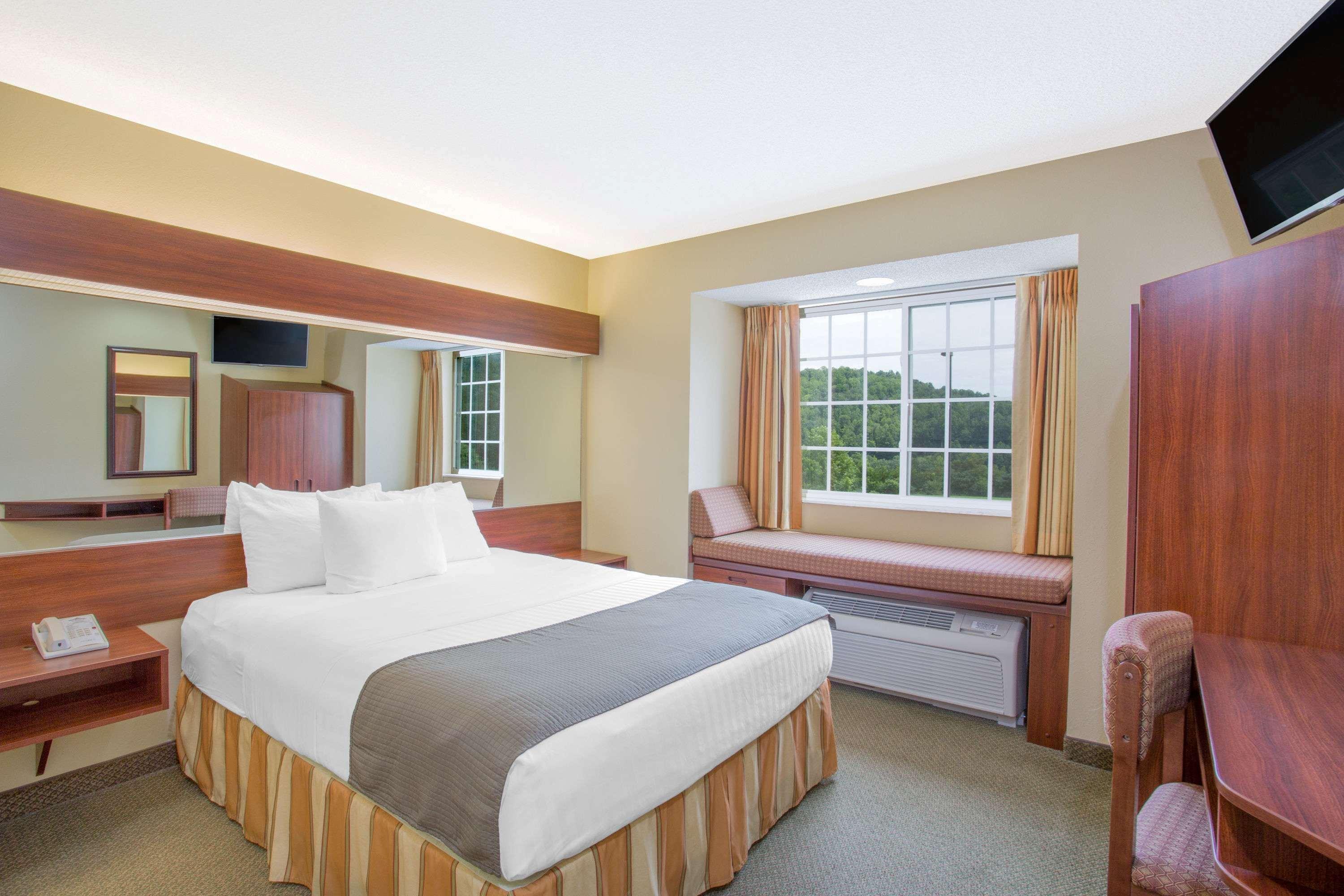 Microtel Inn And Suites Gassaway Zewnętrze zdjęcie