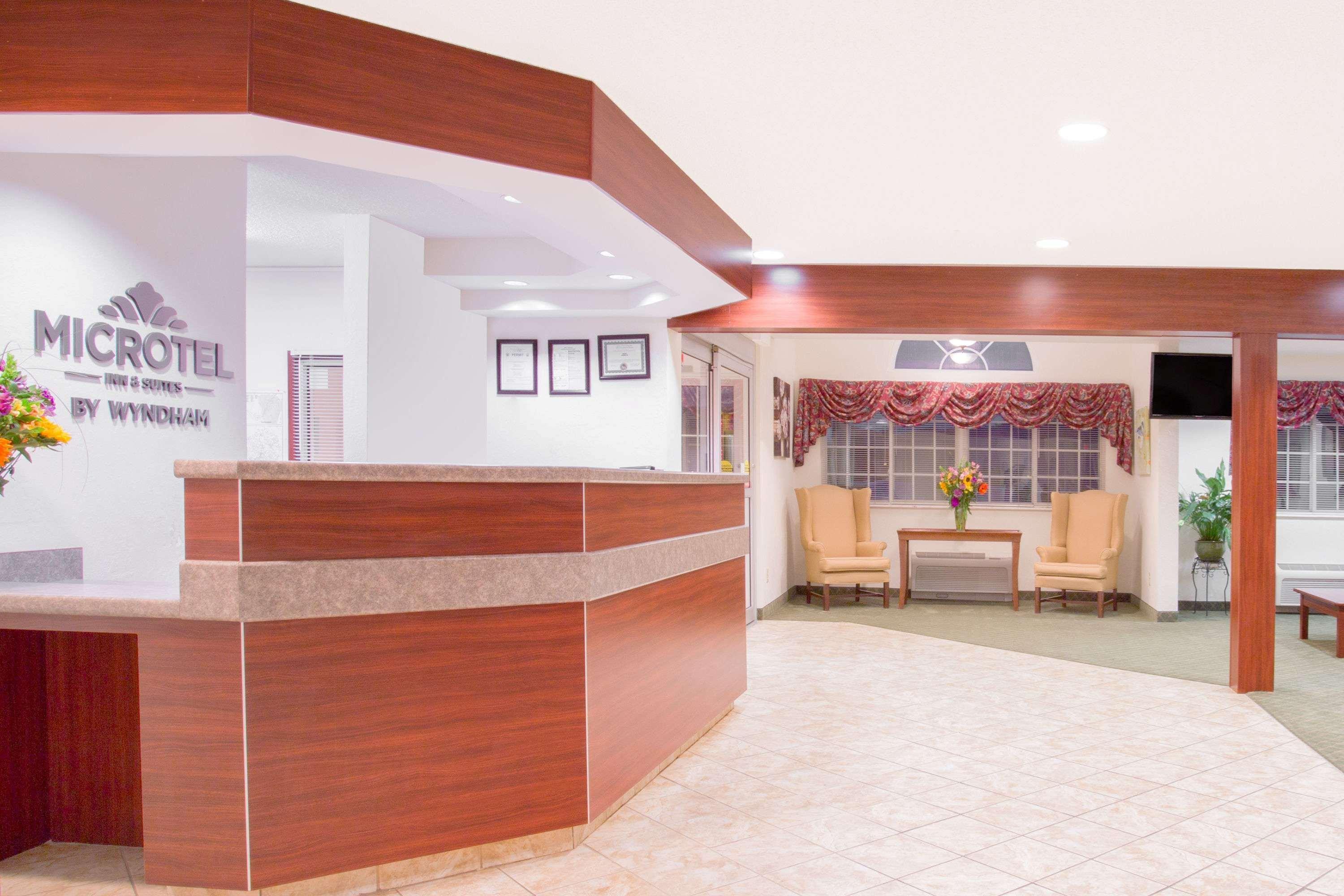Microtel Inn And Suites Gassaway Zewnętrze zdjęcie