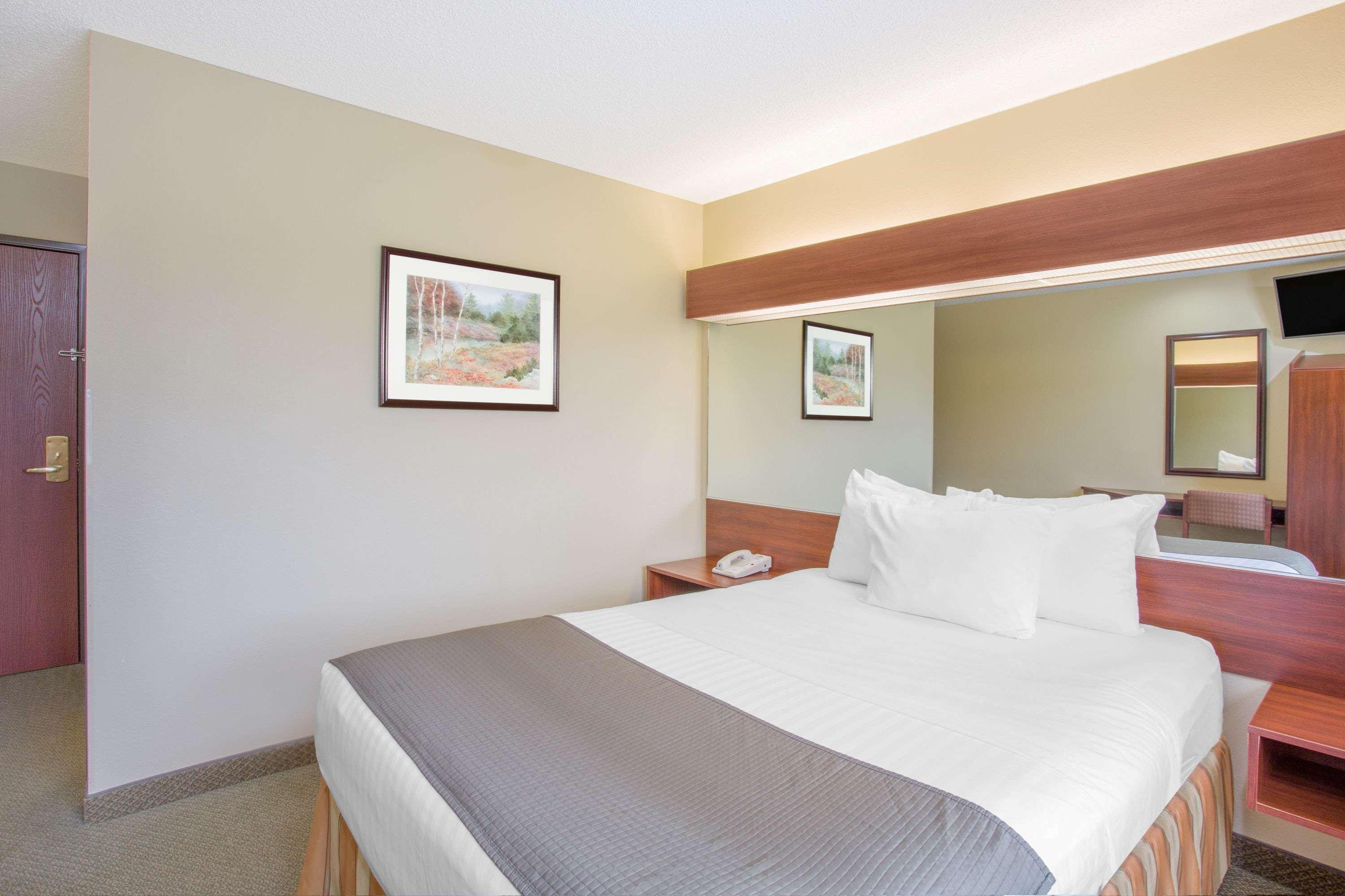 Microtel Inn And Suites Gassaway Zewnętrze zdjęcie